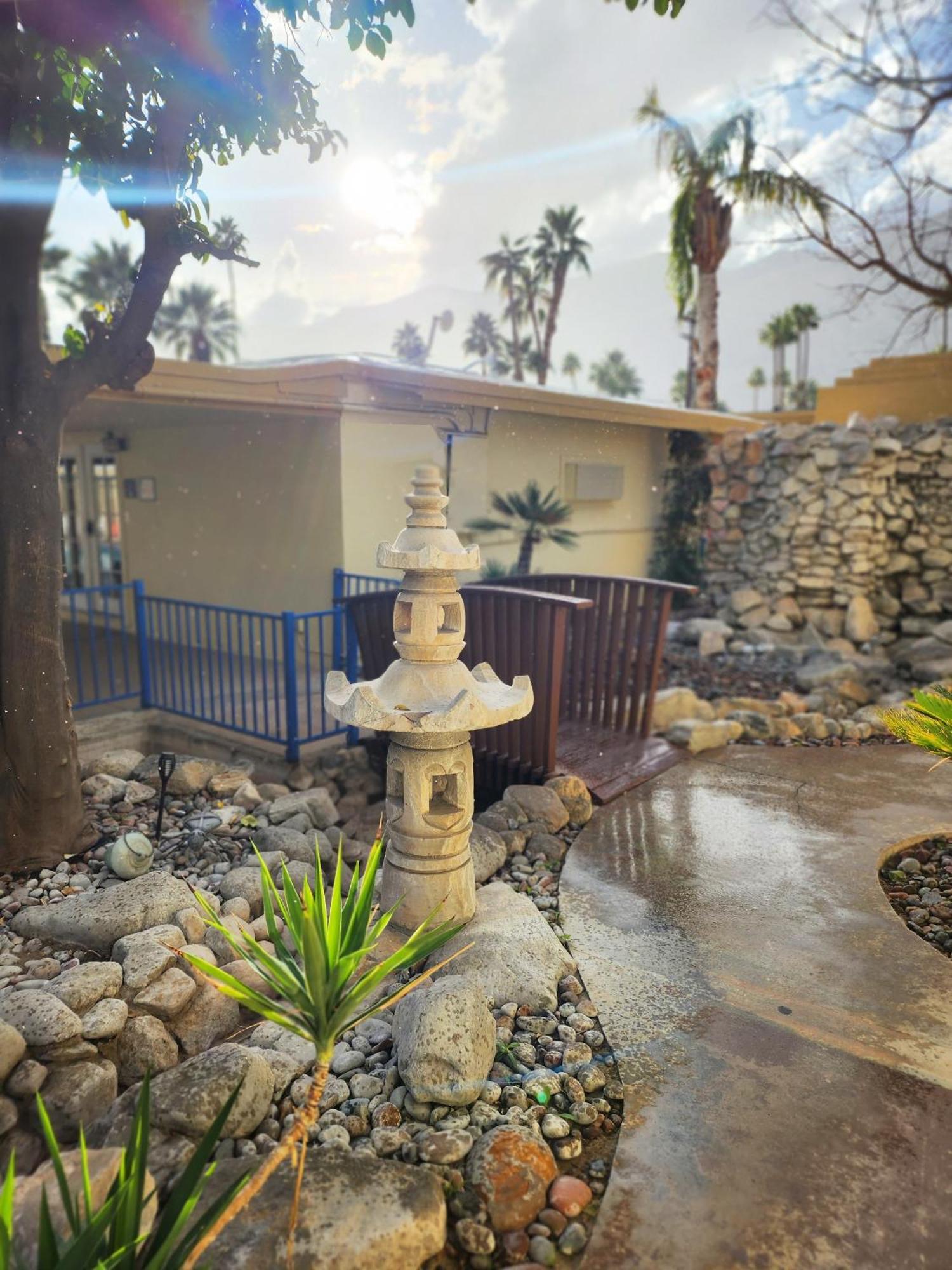 Exotic Dreams Resort Adults Only Palm Springs Extérieur photo